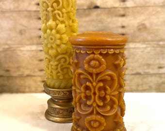 70年代のヴィンテージ彫刻入りピラーキャンドル2個