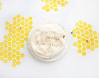 Newborn honeybee honeycomb digital bowl backdrop for photography - Yellow bee digital background - newborn baby photographer image