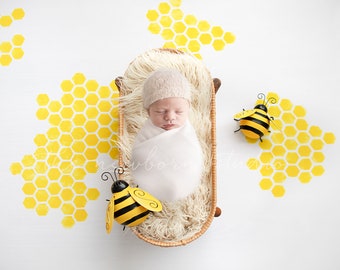 Newborn honeybee honeycomb digital backdrop for photography - Yellow bee digital background - newborn baby photographer image