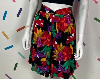 Vintage floral waist design shorts size up to 14