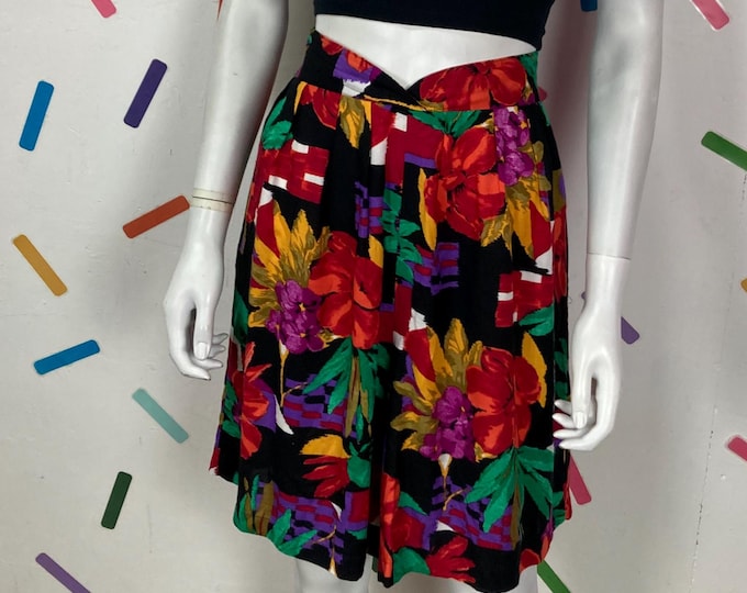 Vintage floral waist design shorts size up to 14
