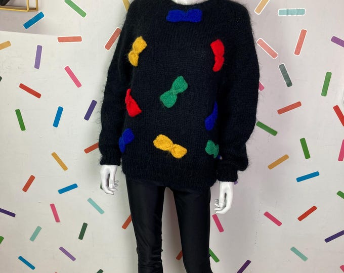 True vintage black 3D bow design hand knitted jumper size 12/14
