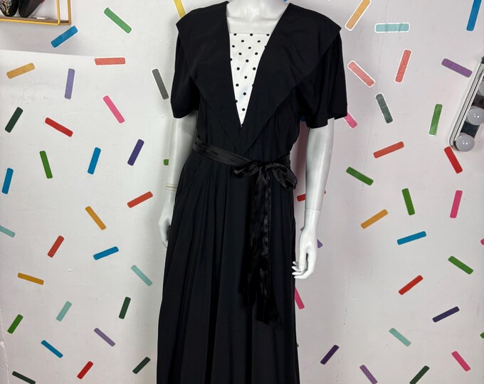 1980s true vintage black 80s does 50s midi dress with white polka dot detil size 12/14