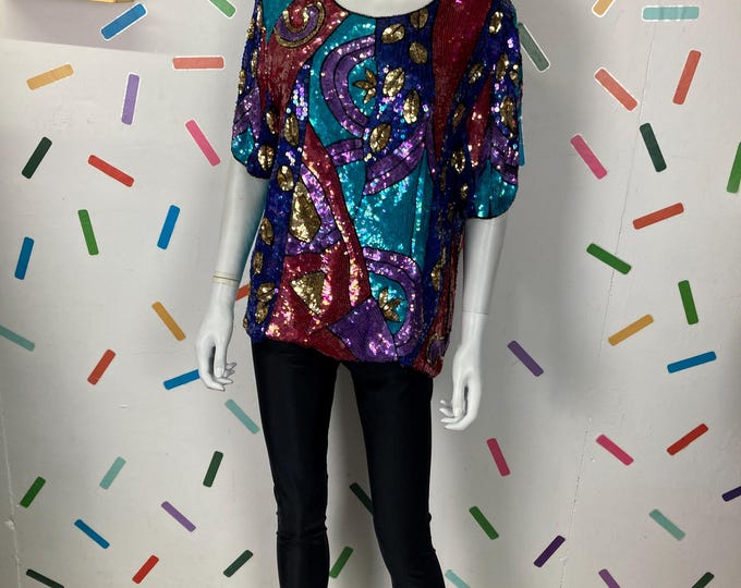 1980s true vinatage geometric design  sequin short sleve top size 12
