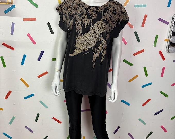 1980s true vintage tiger design black t-shirt size 12/14