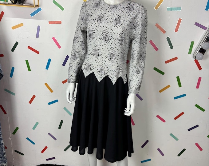 1970s true vintage silver / black lurex dress size 12/14