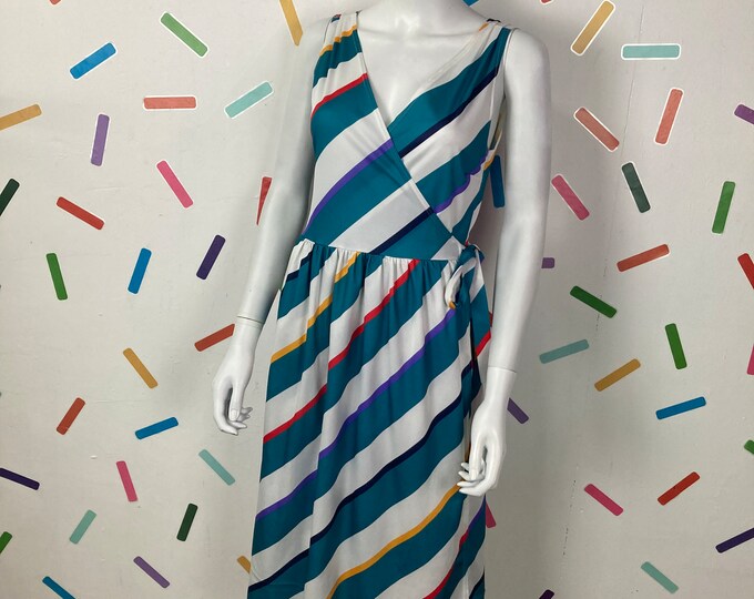 SALE - 1980s true vintage tie waist design wrap dress with pockets Size 8 - 12/14