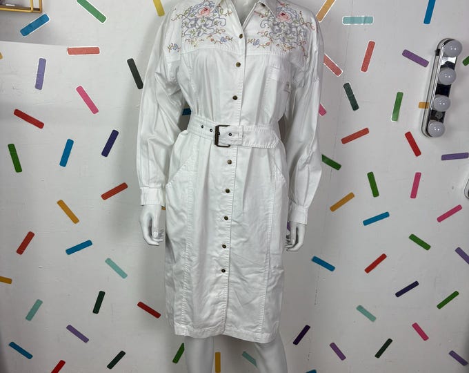 1980s true vintage embroidery design white short sleeve dress size 12/14