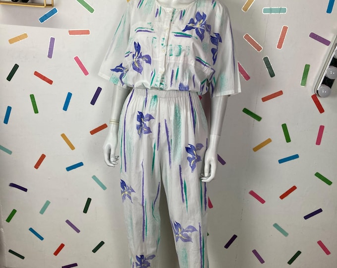1980s true vintage Floral design white jumpsuit Size Size 8-12