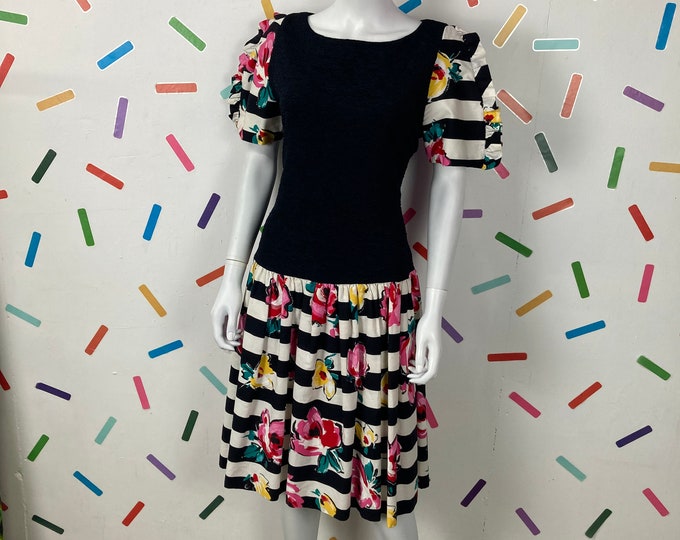 1980s true vintage stripe / floral design fitted midi dress Size 10 - 14