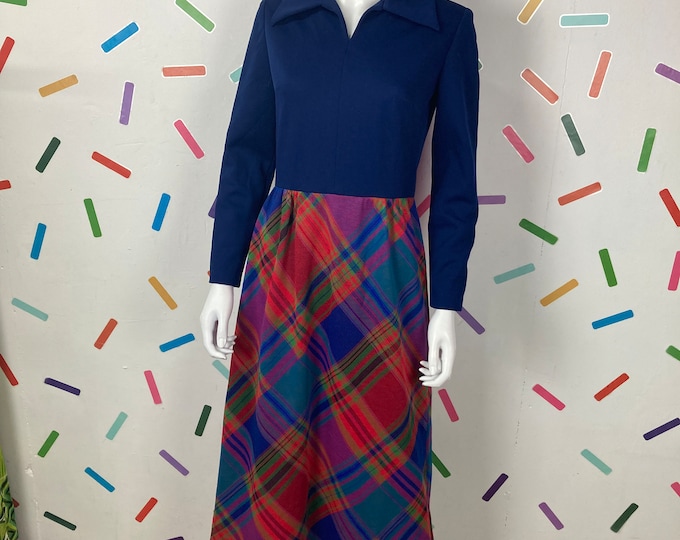 SALE - True vintage 1960s / 1970s vintage dagger collar check design maxi skirt dress blue red Size 12