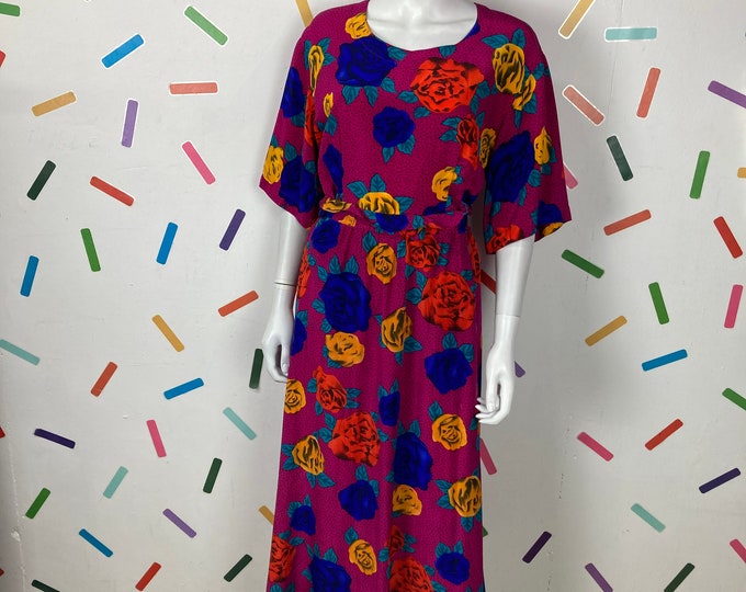 1980s true vintage floral geo design 2 piece set top / skirt bright pink Size 12/14