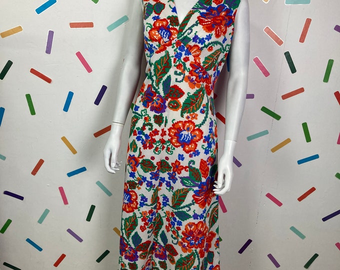 True vintage 1970s maxi floral abstract design maxi dress Size 16/18