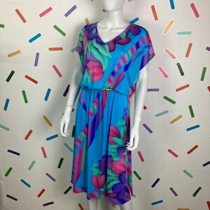 True vintage 1980s bright blue floral / abstract summer dress size 16/18