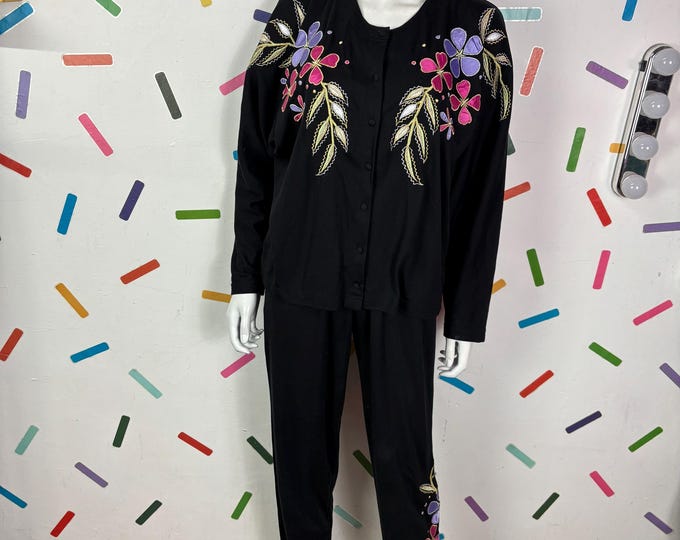 1980s true vintage floral applique 2 piece set trousers / jacket size 8-12