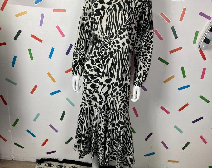 1980s True vintage animal print grey / white knitted dress size 12/14