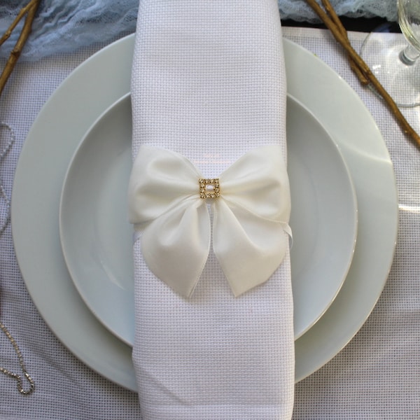 Noeuds papillon en velours/ronds serviette noel/Xmas napkin rings velvet/White off velvet napkin ring with strass/ornament noel/ecru velour