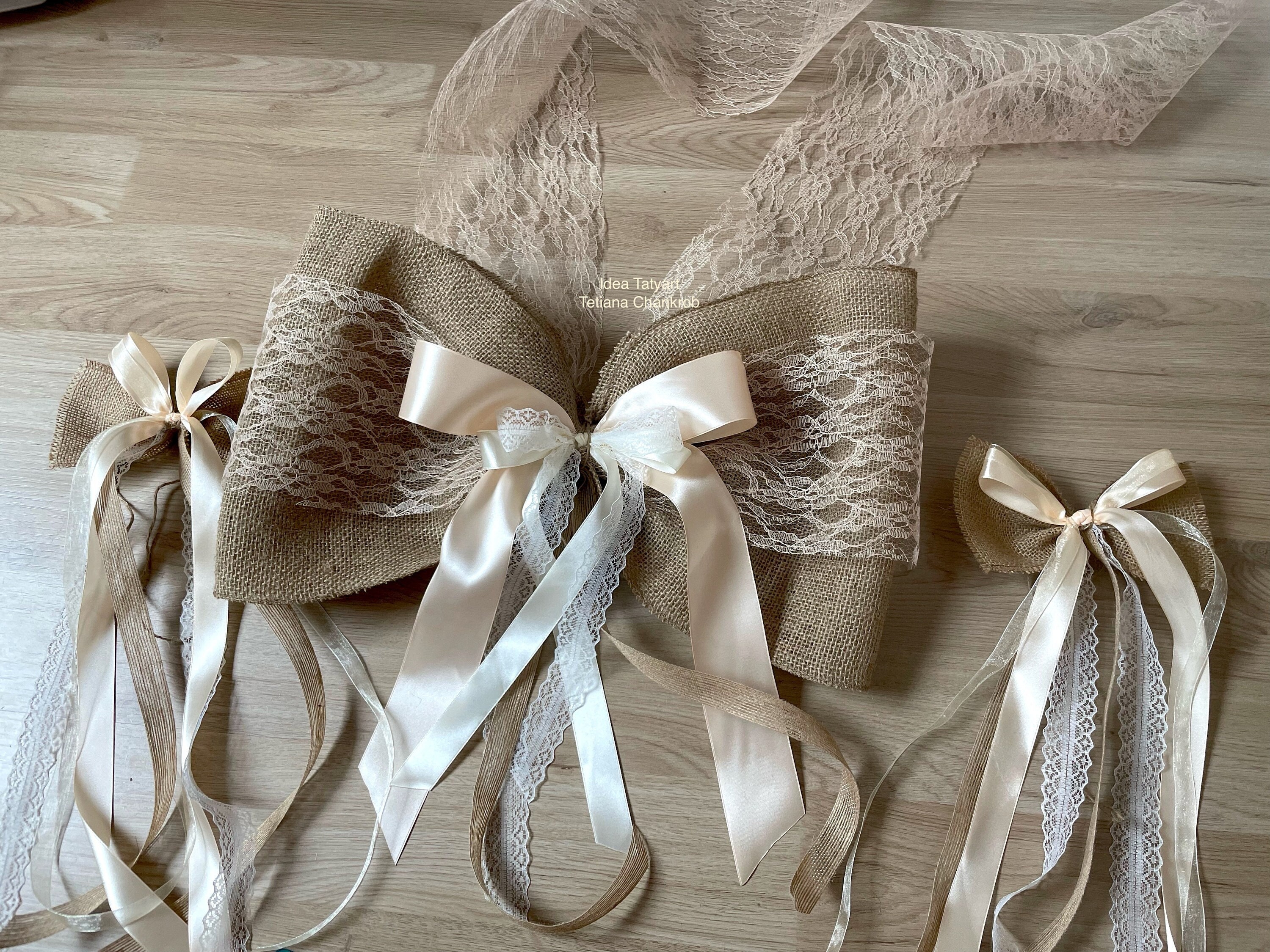 Kit voiture de mariage marron : nœuds de jute et couronne