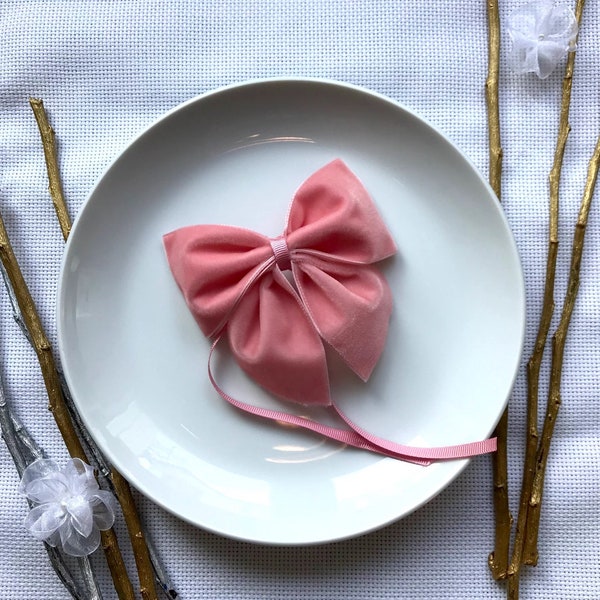 Velvet/Velvet bow ties/napkin rings/Easter napkin rings velvet/velvet bow/light pink velvet round napkin/Christmas ornament/bow