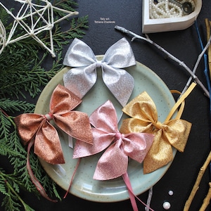 Goldene Fliegen / Glitzerschleife / Knoten / Weihnachtsserviettenringe / Schleife Serviettenringe / Rundknotenhandtuch Weihnachten / Weihnachtsdekoration / Ziertanne / Funke