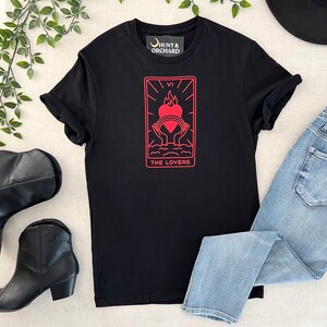 Camiseta de mujer bruja con diseño de cartas del Tarot de LOVERS