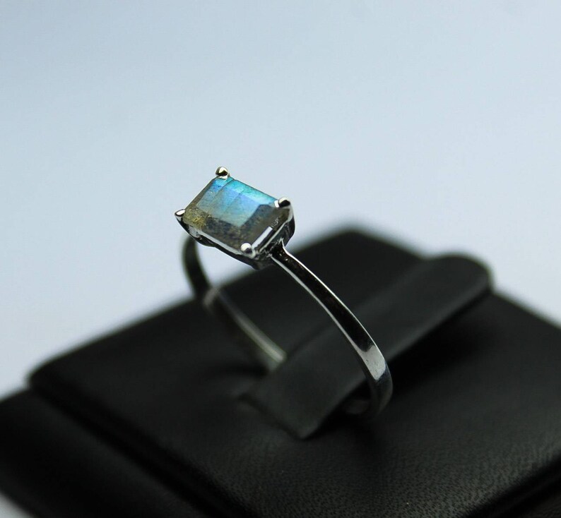 Gift For Her,valentine gift,Mother day Gift All sizes. Natural Labradorite 925 Sterling silver Engagement ring