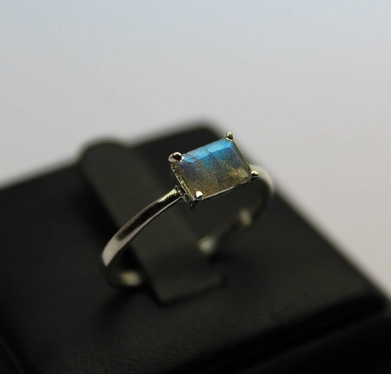 Gift For Her,valentine gift,Mother day Gift All sizes. Natural Labradorite 925 Sterling silver Engagement ring