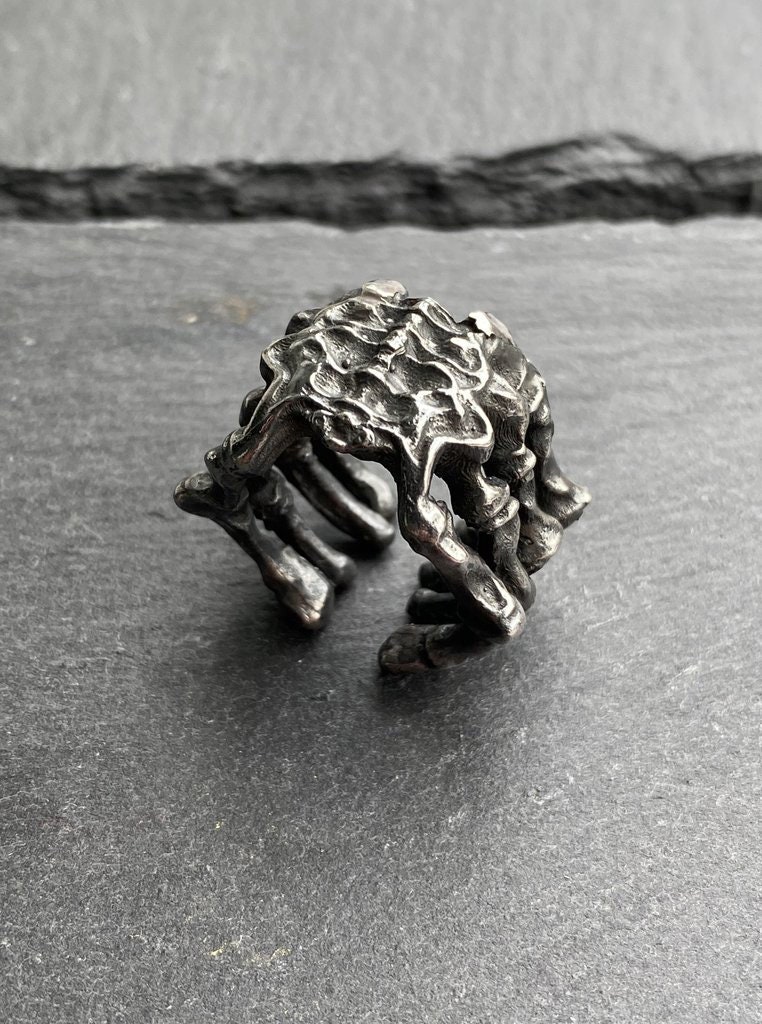 Facehugger Ring Devil Claw Jewellery Etsy