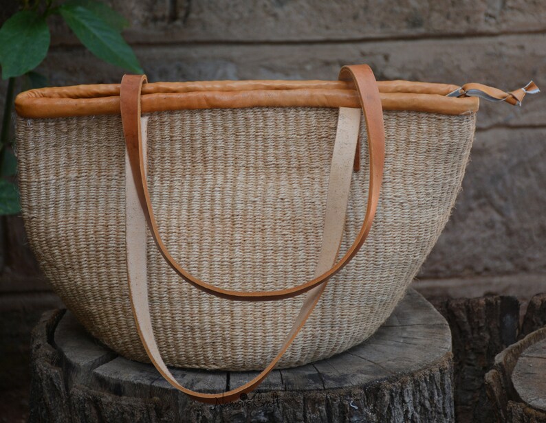 Handwoven Kiondo Bag Sisal Basket Zipped bag Market Bag image 2