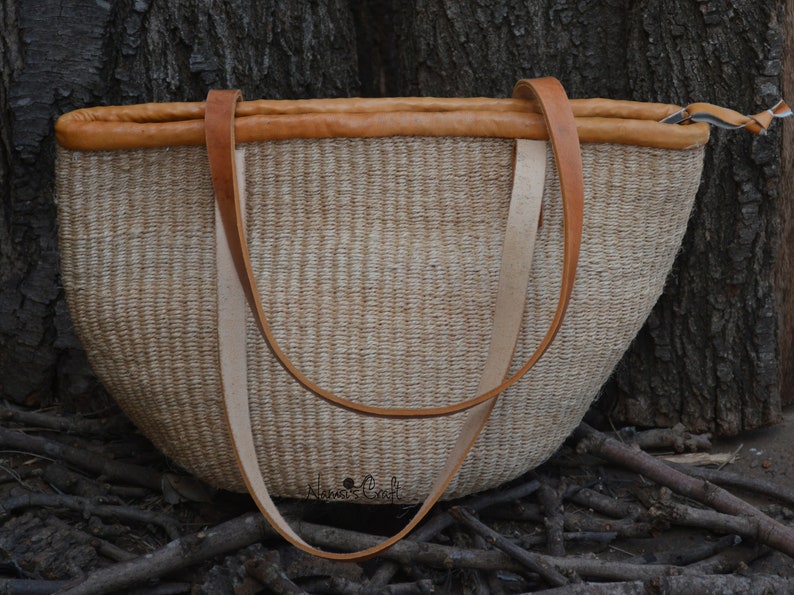 Handwoven Kiondo Bag Sisal Basket Zipped bag Market Bag image 1