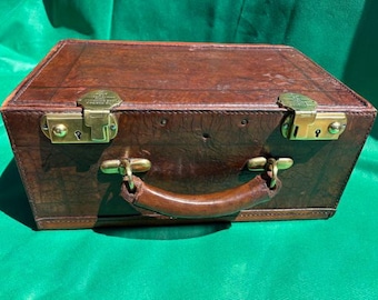 LEATHER SUITCASE- Overnight-Classic car-Travel-storage-sample case
