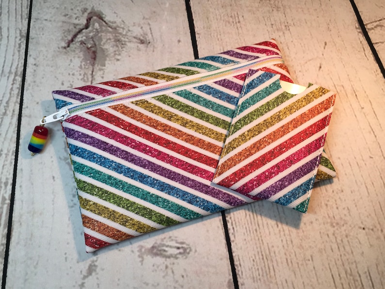 Cardholder Wallet Vinyl Rainbow Diagonal Striped Zippered PouchCell Phone Case