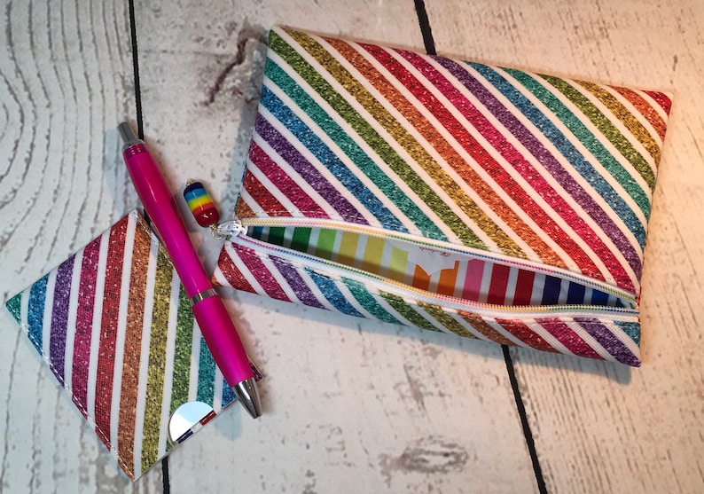Cardholder Wallet Vinyl Rainbow Diagonal Striped Zippered PouchCell Phone Case