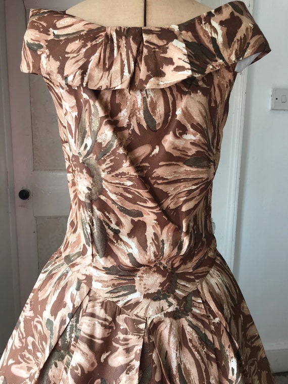 Floral 1950s tea dress in beautiful mid-century p… - image 3