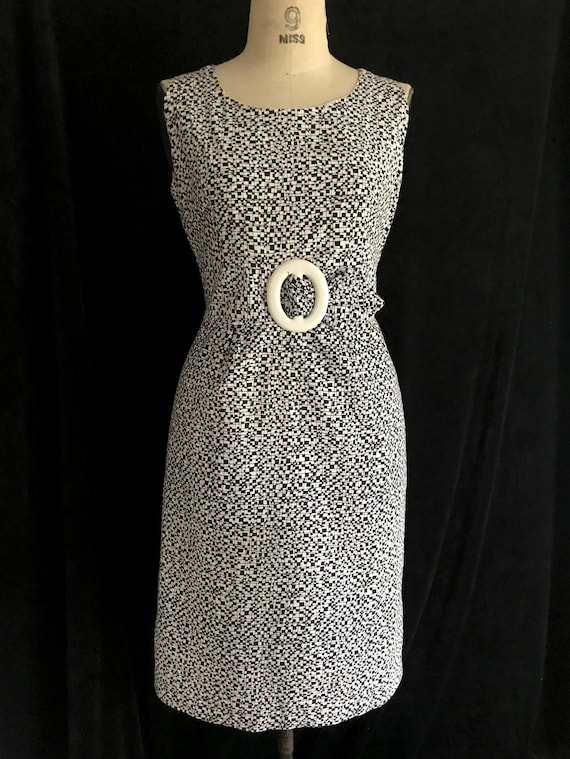 Ditsy op art 60s sleeveless summer dress