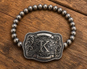 Westerse initiaalarmband, Navajo-parelarmband met stretch, monogram riemgesparmband, cowgirl-sieraden, gepersonaliseerde briefarmband cadeau