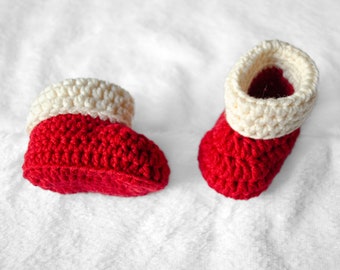 First christmas baby booties crochet. Red santa boots
