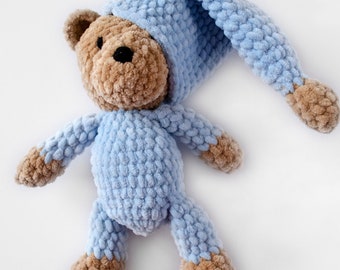 Ours en peluche au crochet en pyjama