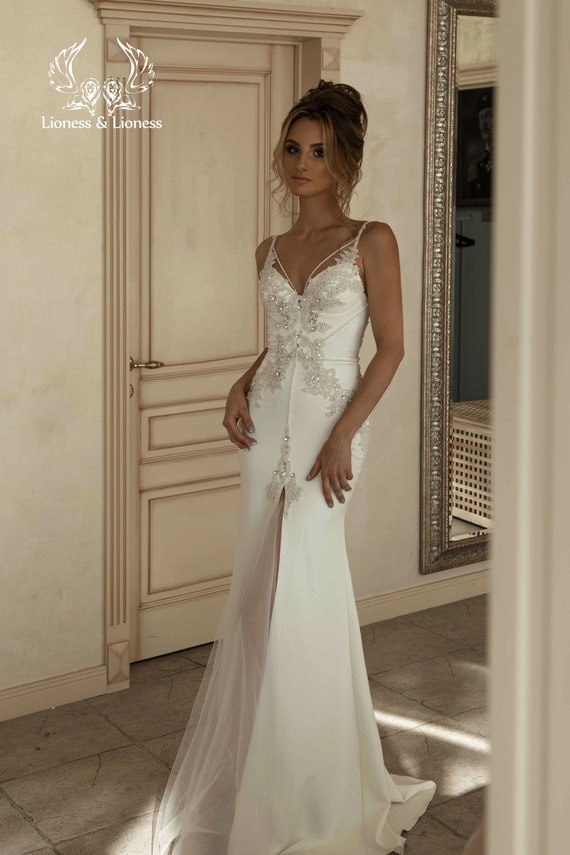 white long puff sleeve dress