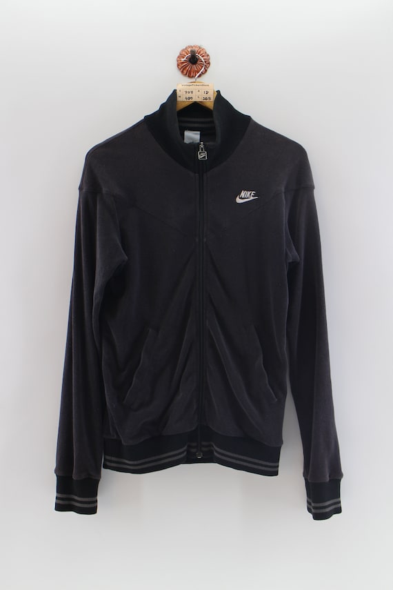 nike streetwear jacket