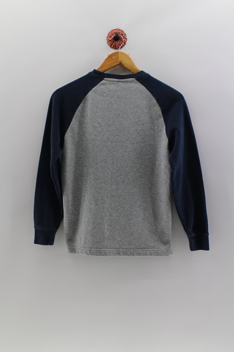 nike crew neck jumper grey