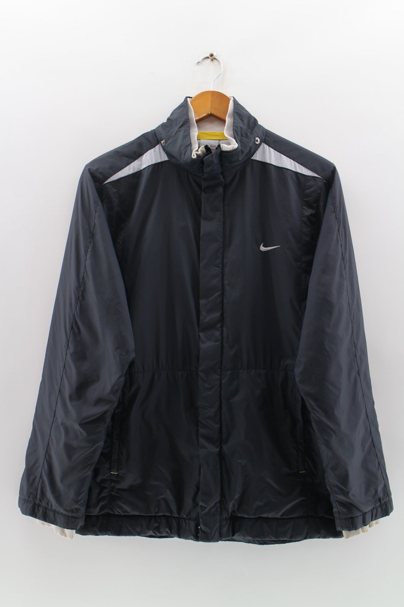 nike windbreaker large