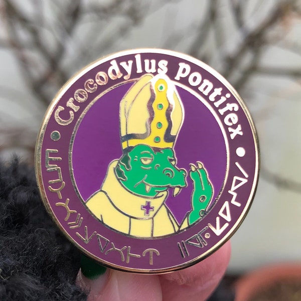 The Space Pope Futurama Hard Enamel Lapel Pin Badge