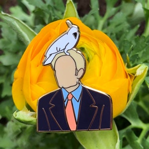 Niles Crane and Baby the Bird Frasier Hard Enamel Lapel Pin Badge