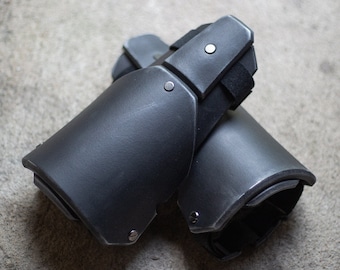 Tactical Gauntlet / Bracer, Vanguard Enforcer (PAIR)