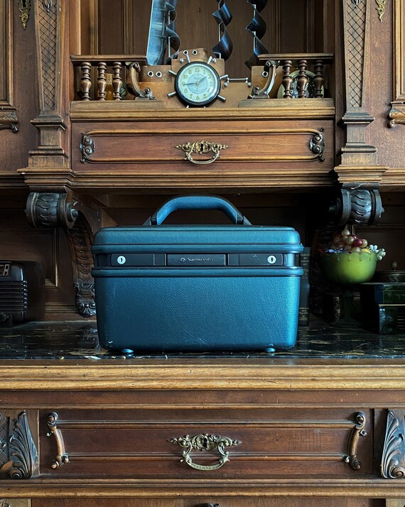 SAMSONITE SILHOUETTE 5 Midnight Blue Textured Vinyl Train SAMSONITE SILHOUETTE 5 Midnight Blue Textured Vinyl Train