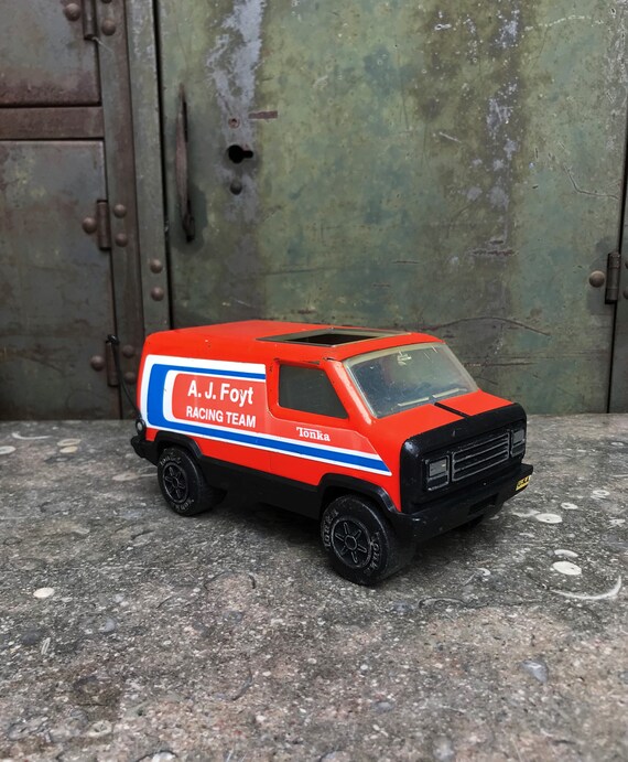 vintage tonka van