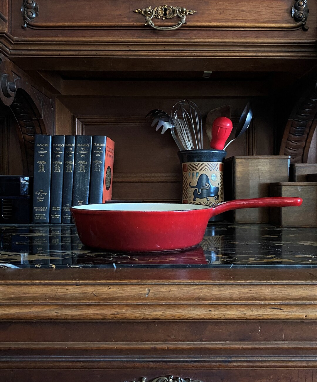 RK Real Kitchen 9 Enameled Cast Iron Skillet, Orange & White Cast Iron