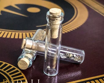 Mistborn Metals Vials, Réplique sous licence officielle avec Brandon Sanderson, Allomantic Metal in Glass Vials with Corks, Free US Shipping