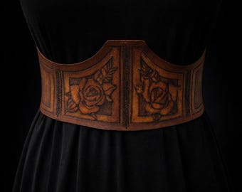Corsetto in Pelle Artigianale – Lavorazione Toscana – Bustino Dark Elegante – Moda Cinematografica – MIDIANlab